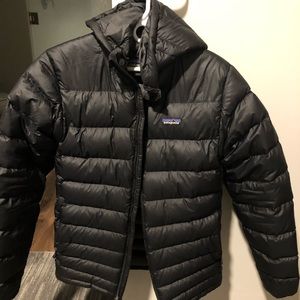 Patagonia puffer down zip up jacket hoodie goose